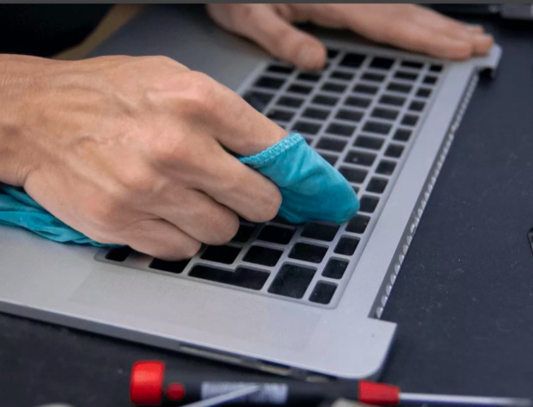 Ремонт ноутбука после залития Ремонт ноутбука после залития в Русско-Высоцком